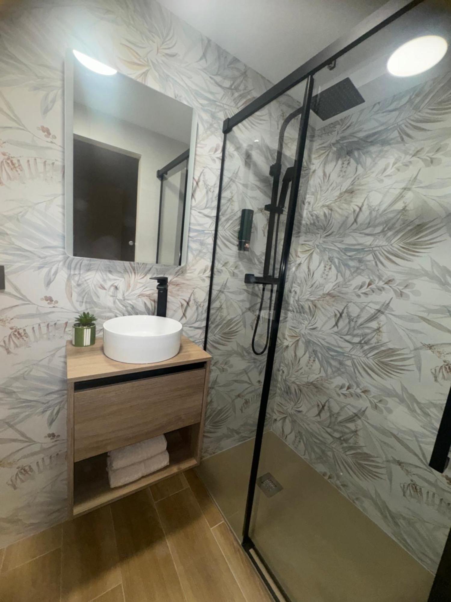 Parking Vigilado Gratis Pleno Centro,Cozy Apartment Granada Picon Center, Recien Reformado Exterior photo